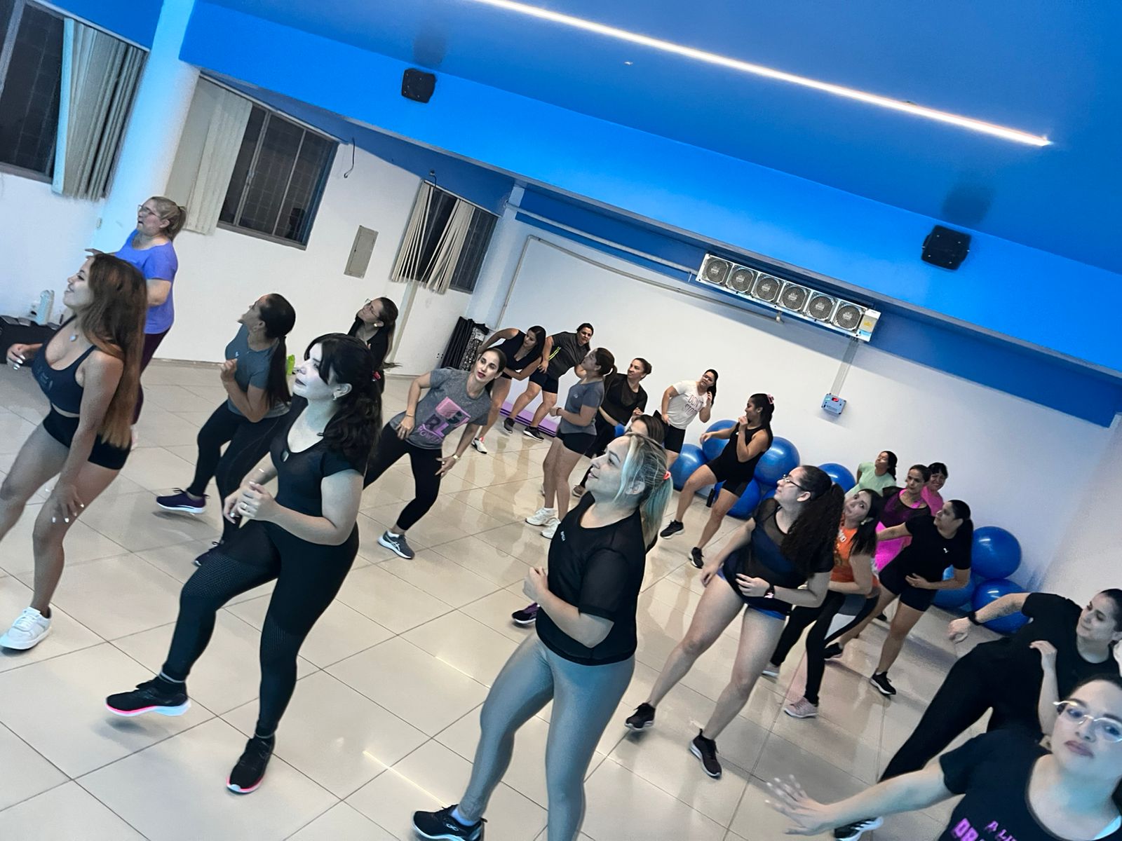 Dança e aulas coletivas na Duxfit