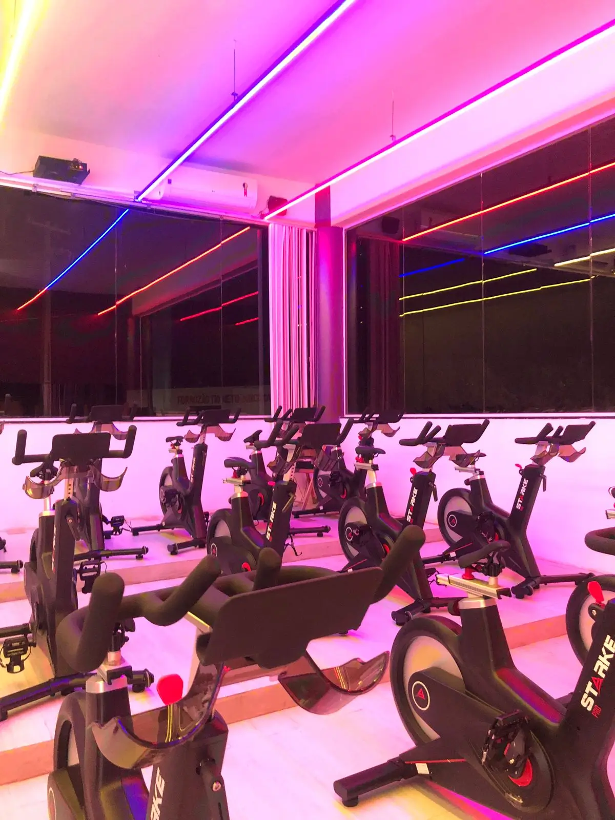 Sala de spinning Duxfit